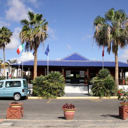 Aparthotel Casa Anna à Caleta de Fuste Extérieur photo